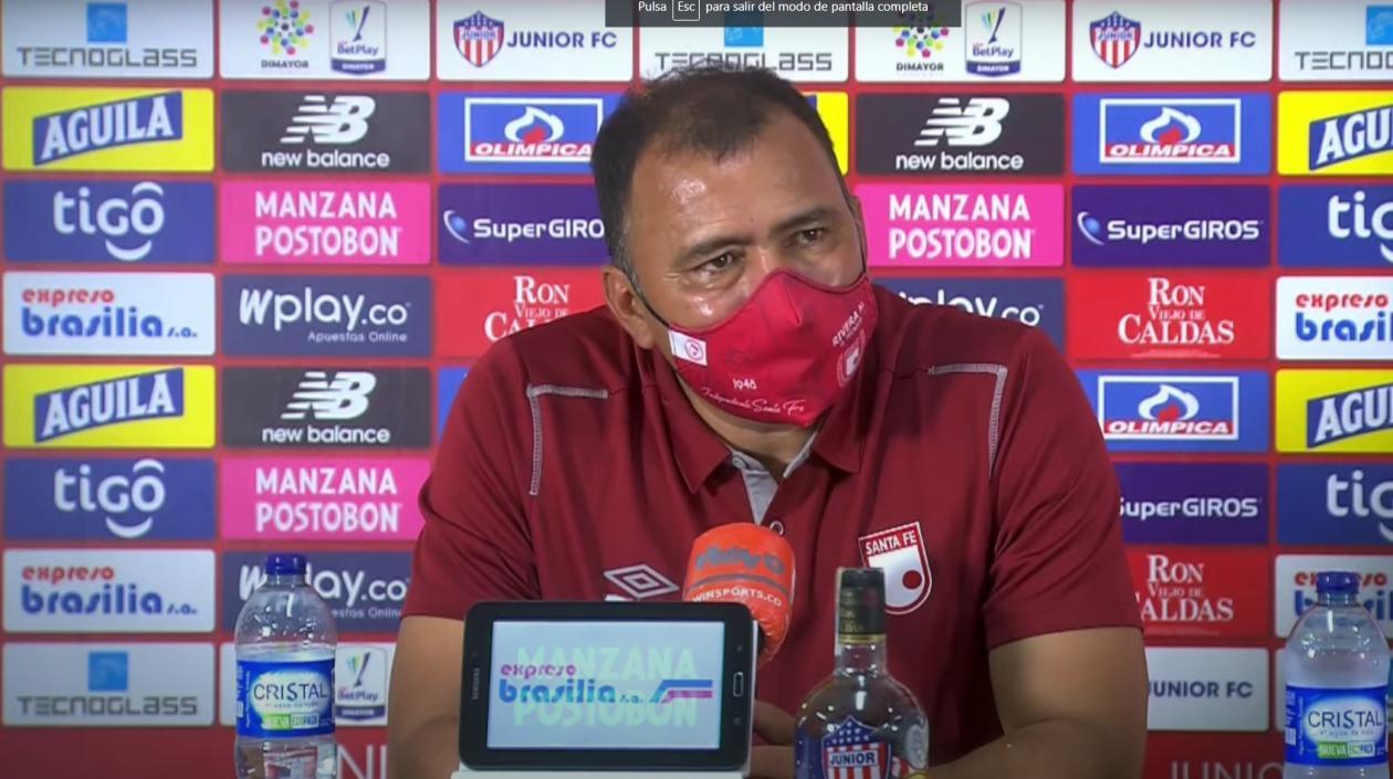 Harold Rivera, técnico de Santa Fe. 
