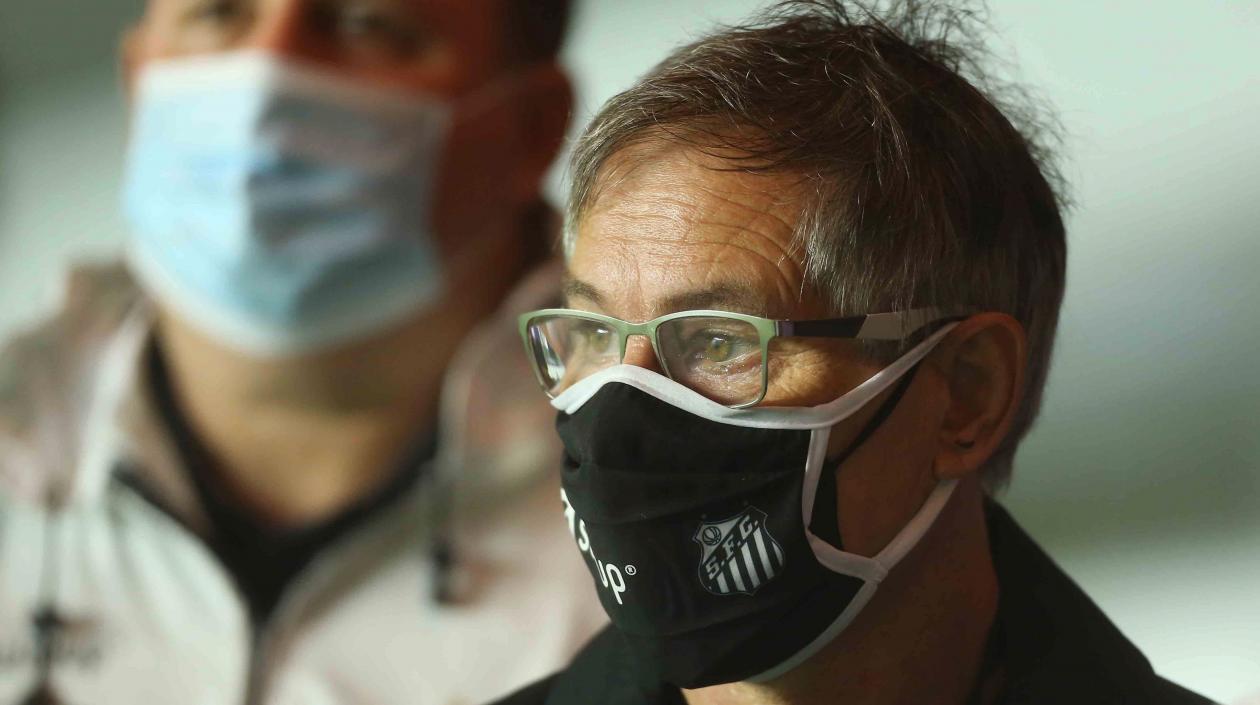 El técnico argentino Ariel Holan.