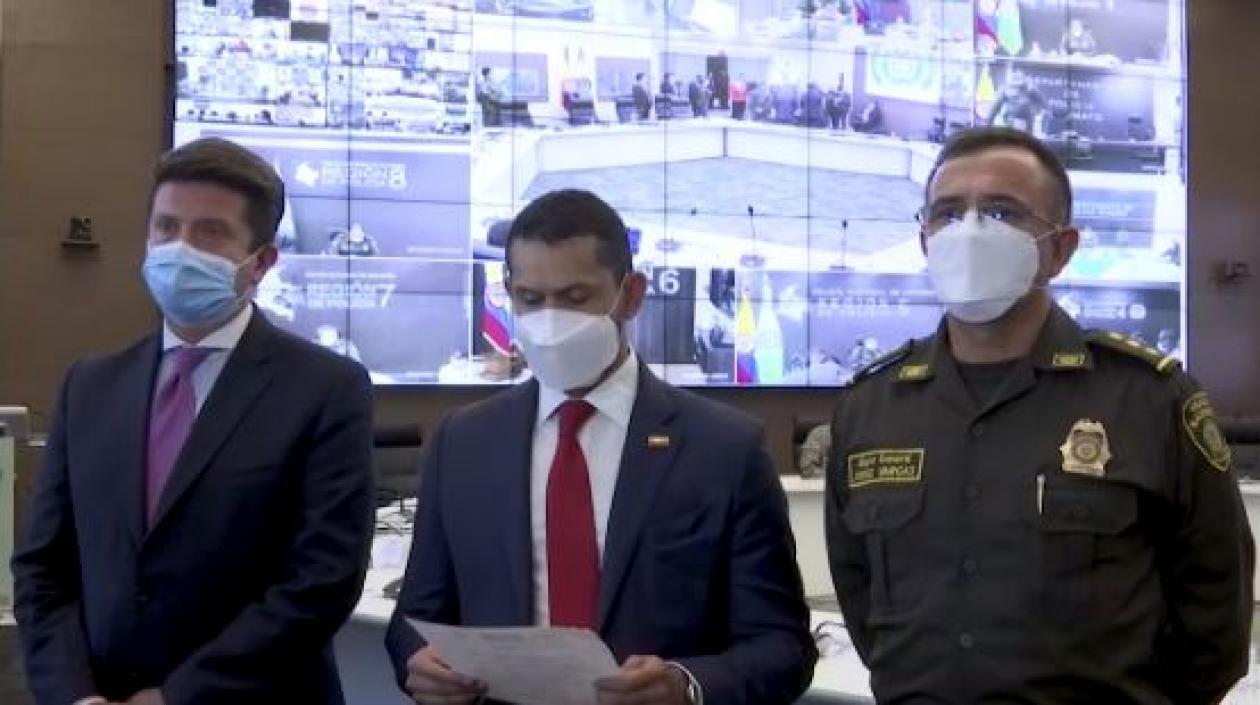 El Gobierno Nacional ratificando los dispositivos de seguridad.