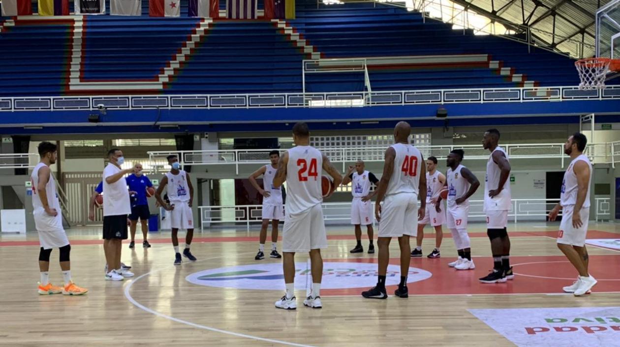 Titanes entrenando en Cali. 