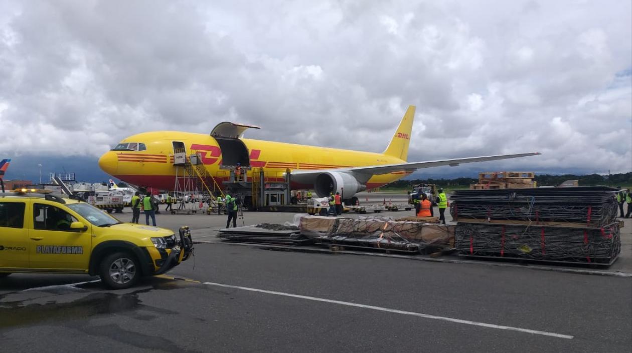 Llegada de vacunas del laboratorio Pfizer.