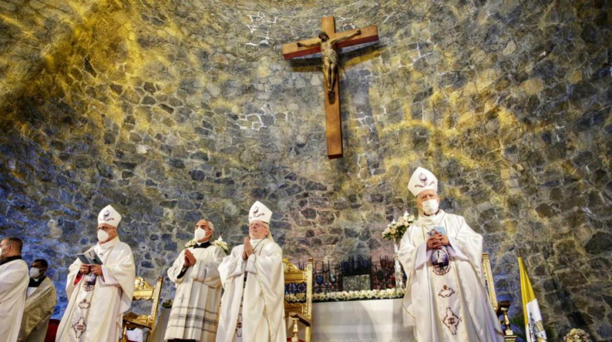 Ceremonia de Beatificación del Dr. José Gregorio Hernández, en la iglesia del Colegio La Salle de Caracas.