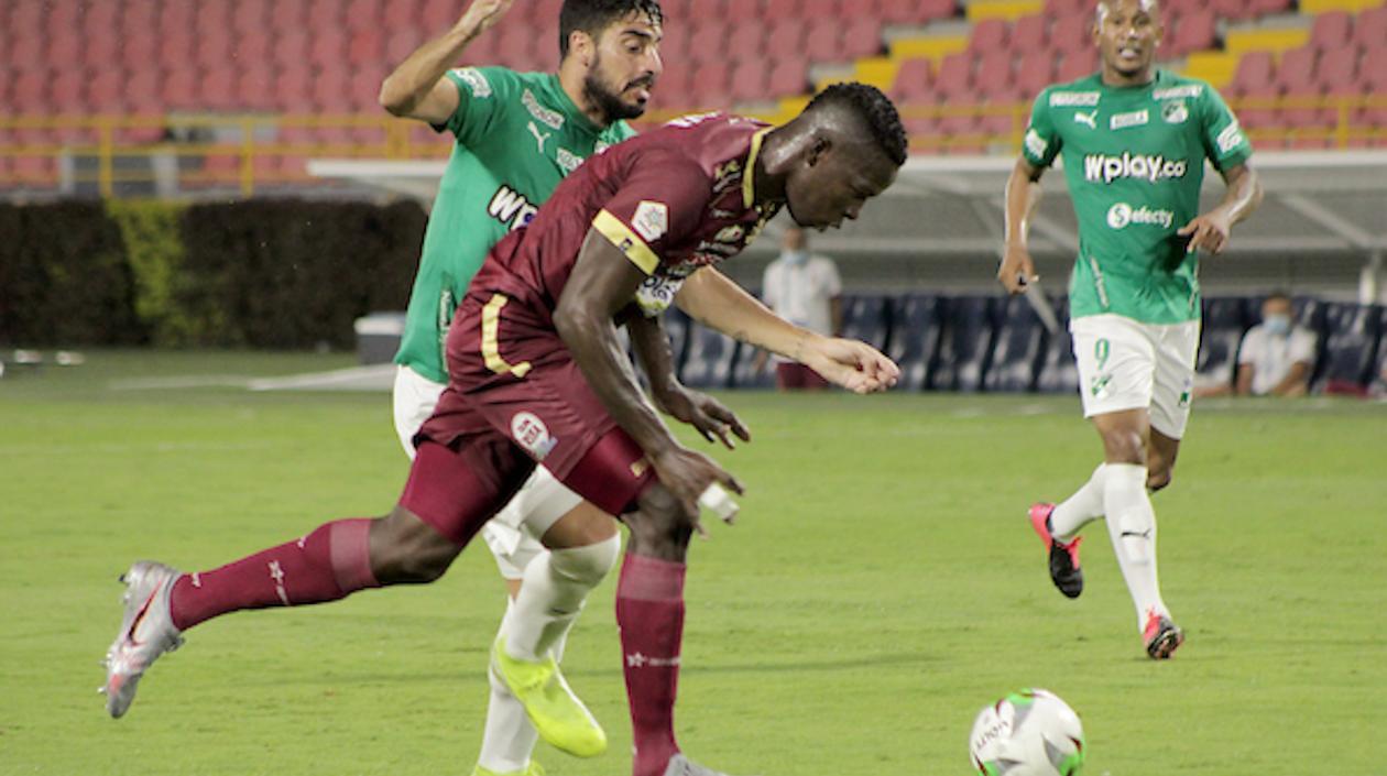 Juego de ida entre Deportes Tolima y Deportivo Cali en Ibagué.