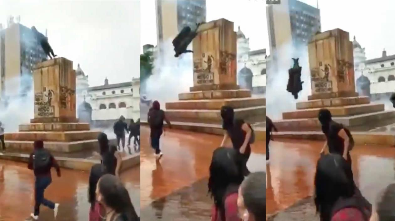 Secuencia del derrumbamiento de la estatua.