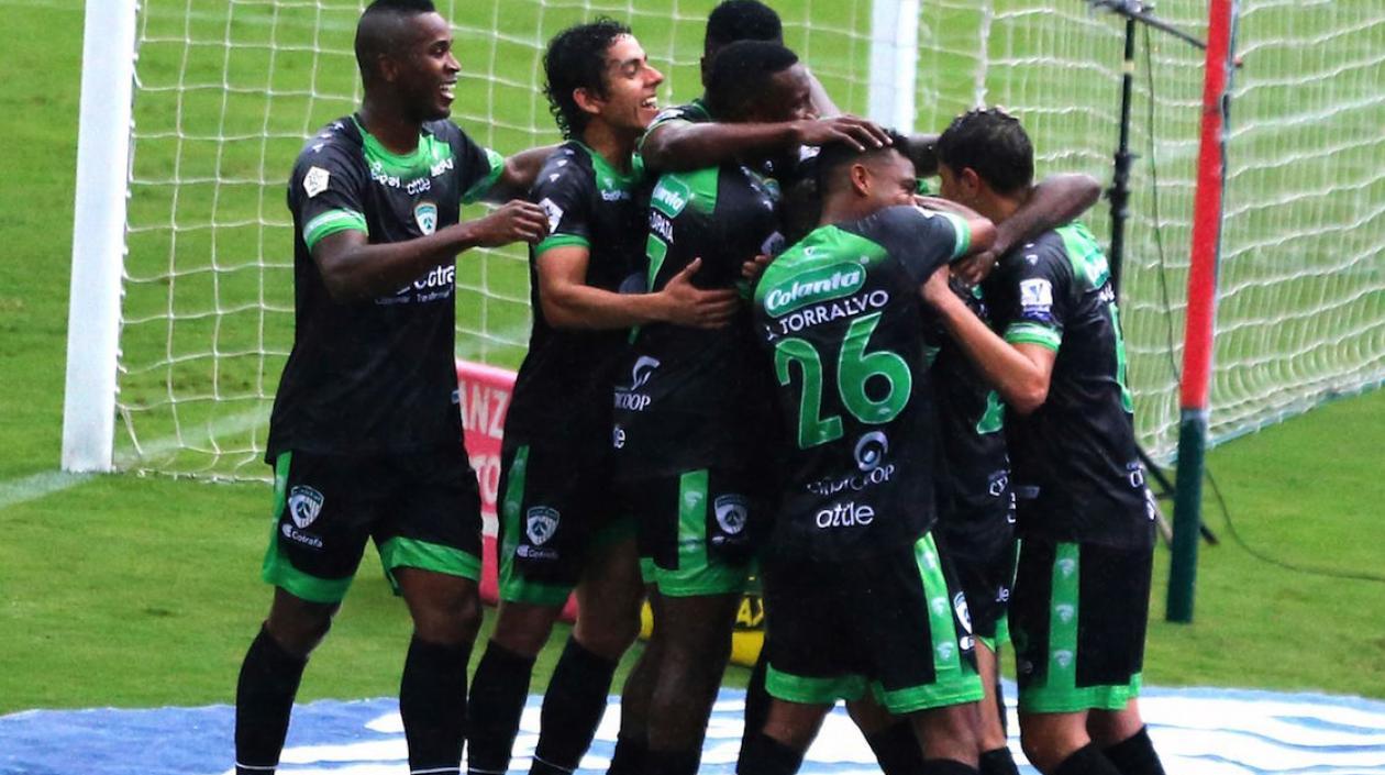 Jugadores de La Equidad celebrando en Medellín.