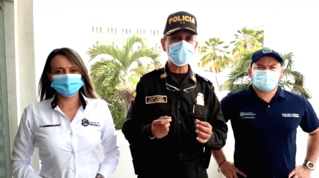 El Comandante de la Policía Metropolitana GR Diego Rosero, explicando lo sucedido.