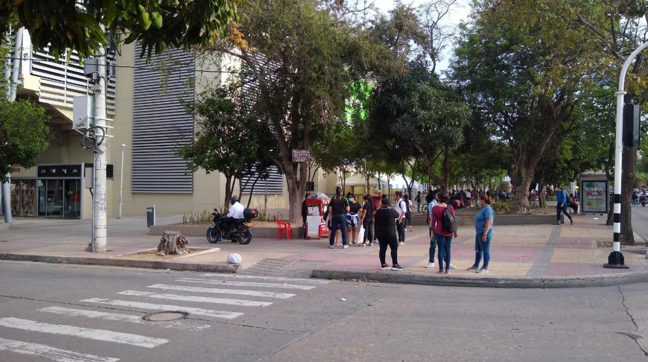 El puesto de vacunación contra el Covid-19 del Elías Chegwin, cerrado en la tarde de este jueves por temor a actos vandálicos.
