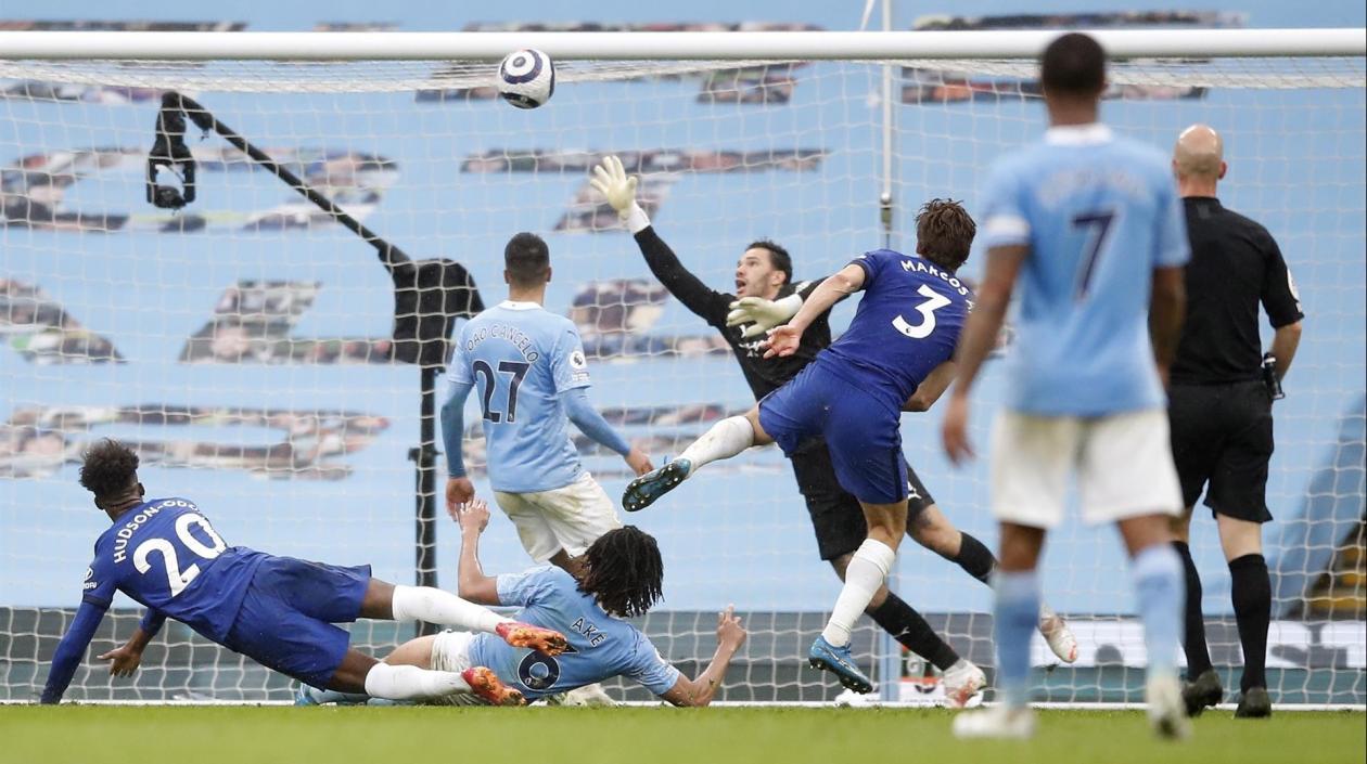 Gol de Marcos Alonso para ganar el partido. 