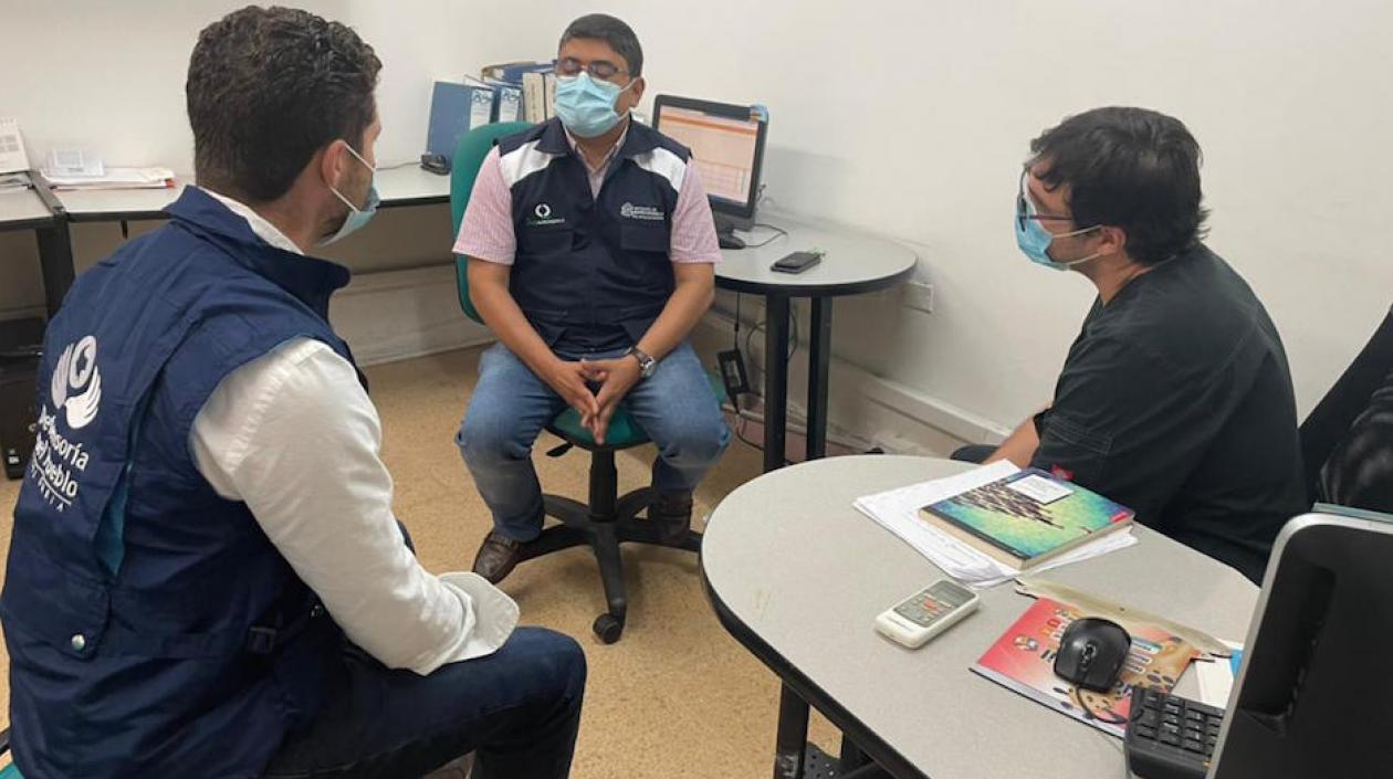 Visita del Secretario de Salud Humberto Mendoza y el Defensor Regional Atlántico Miguel Linero a la Clínica del Prado.