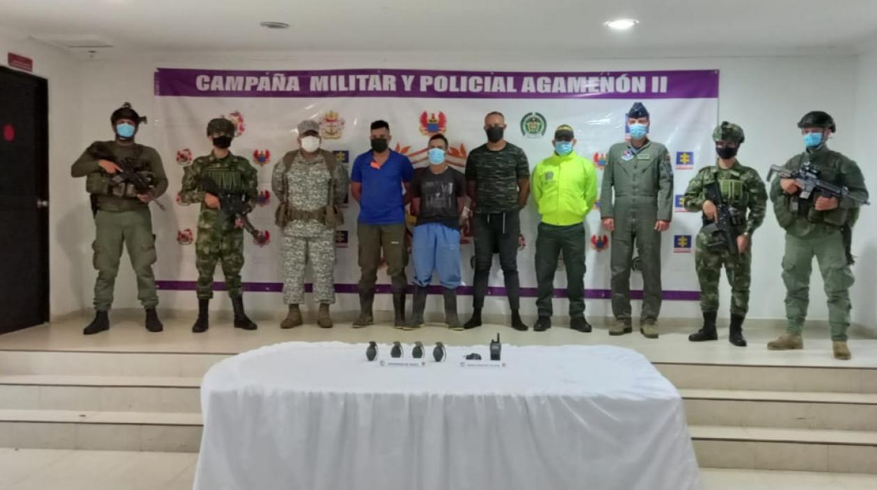 Los tres hombres fueron capturados en flagrancia. 