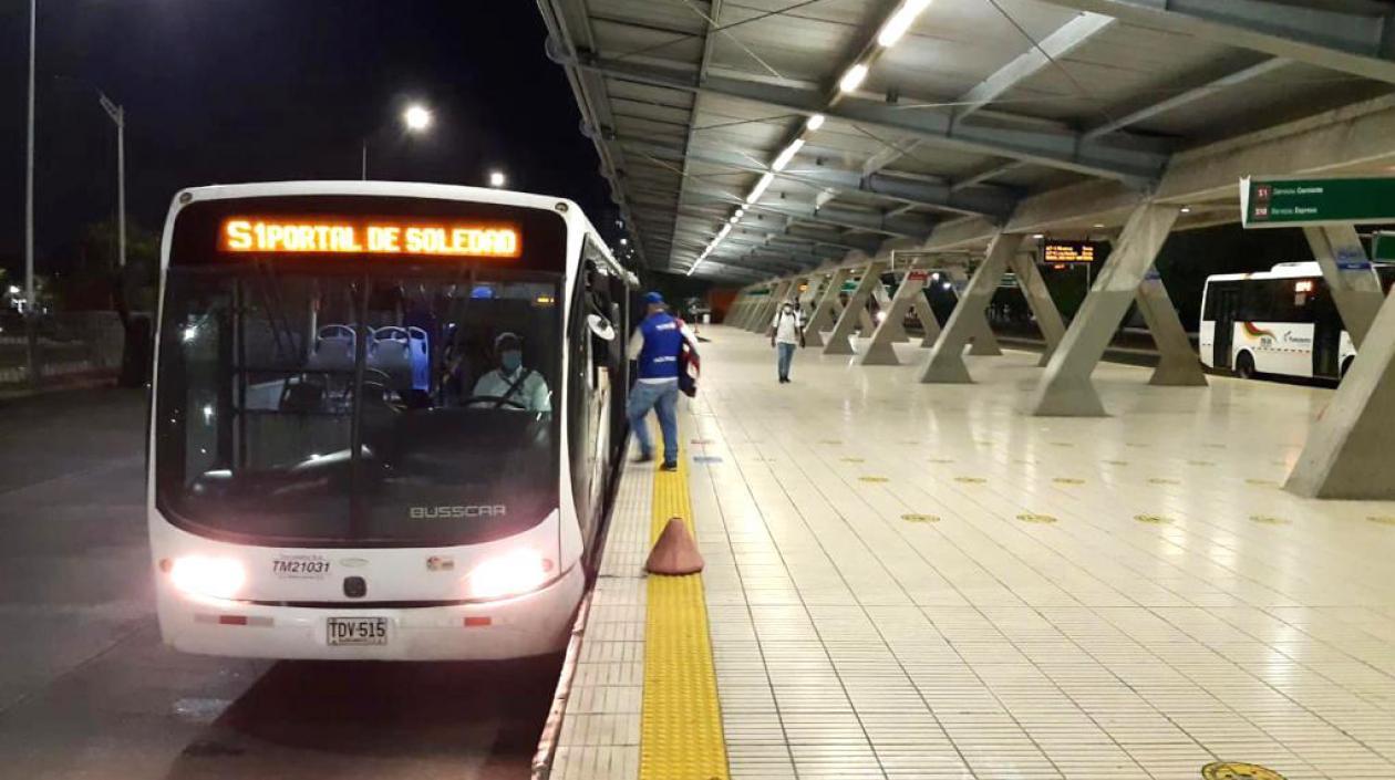 El nuevo horario regirá durante los días hábiles.