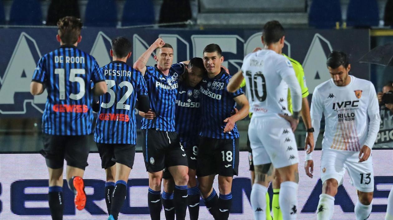 Luis Fernando Muriel celebra su anotación. 