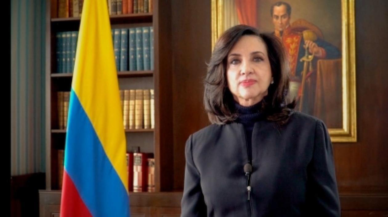 La Canciller Claudia Blum renunció a su cargo.