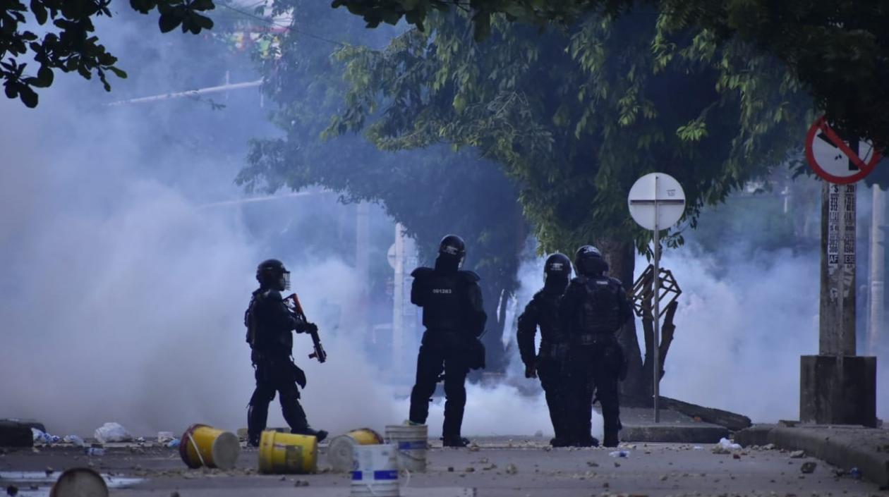 La calle 72 fue un zona de batalla durante la tarde y noche del miércoles. 