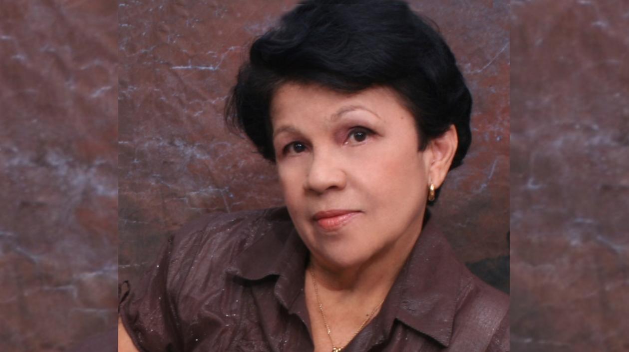 Socorro Santis de Ávila, escritora magangueleña.