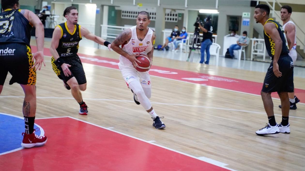 Jonathan Rodríguez fue el más destacado de Titanes. 