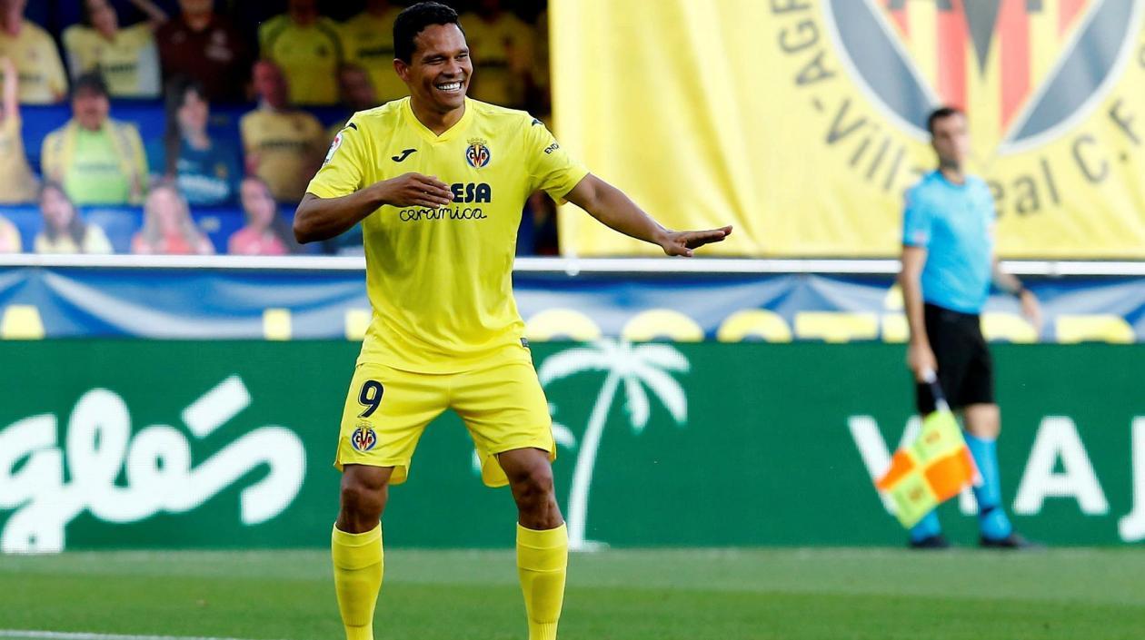 Carlos Bacca festeja su anotación. 