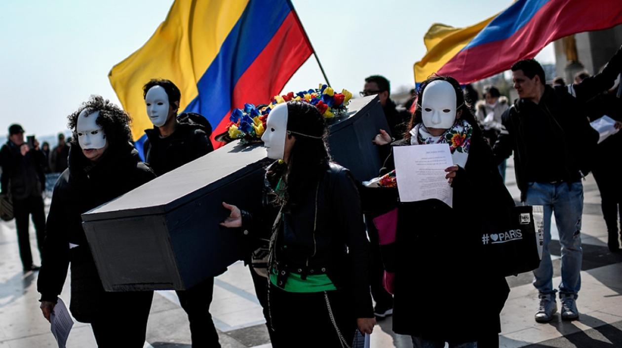 Marcha que denuncia la muerte de los defensores de derechos humanos. 
