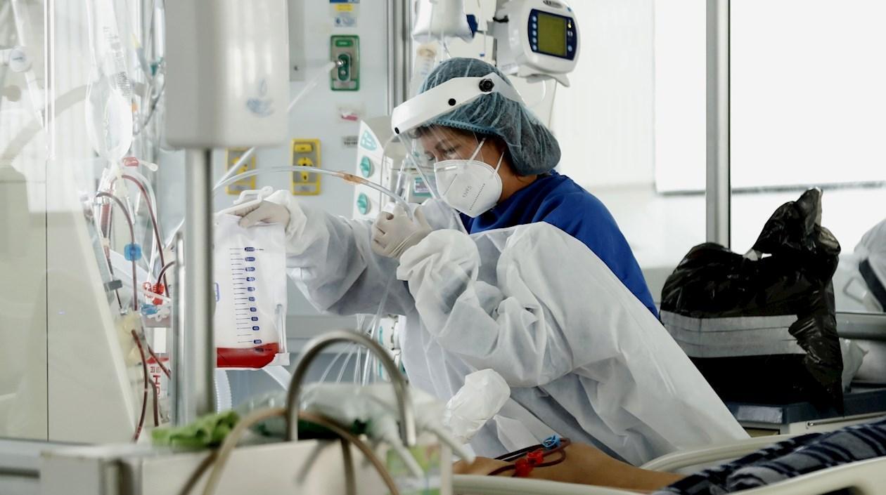 Unidad de cuidados intensivos .