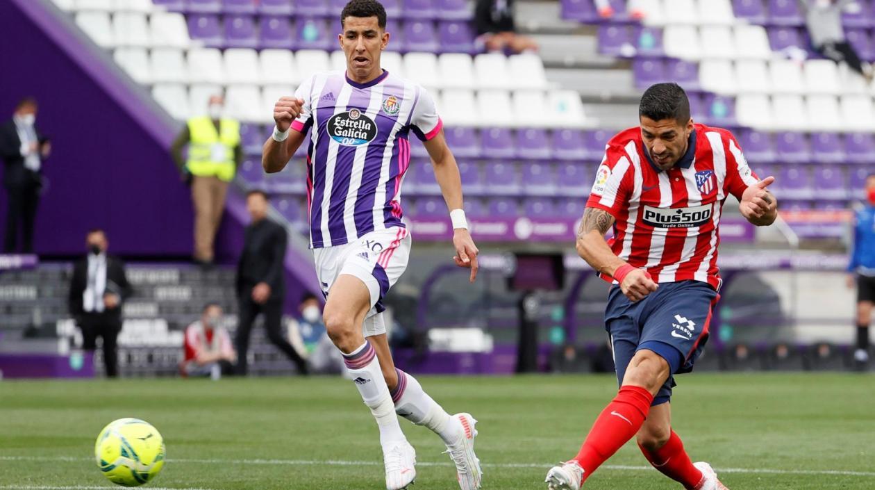 Luis Suárez anota el gol del campeonato. 