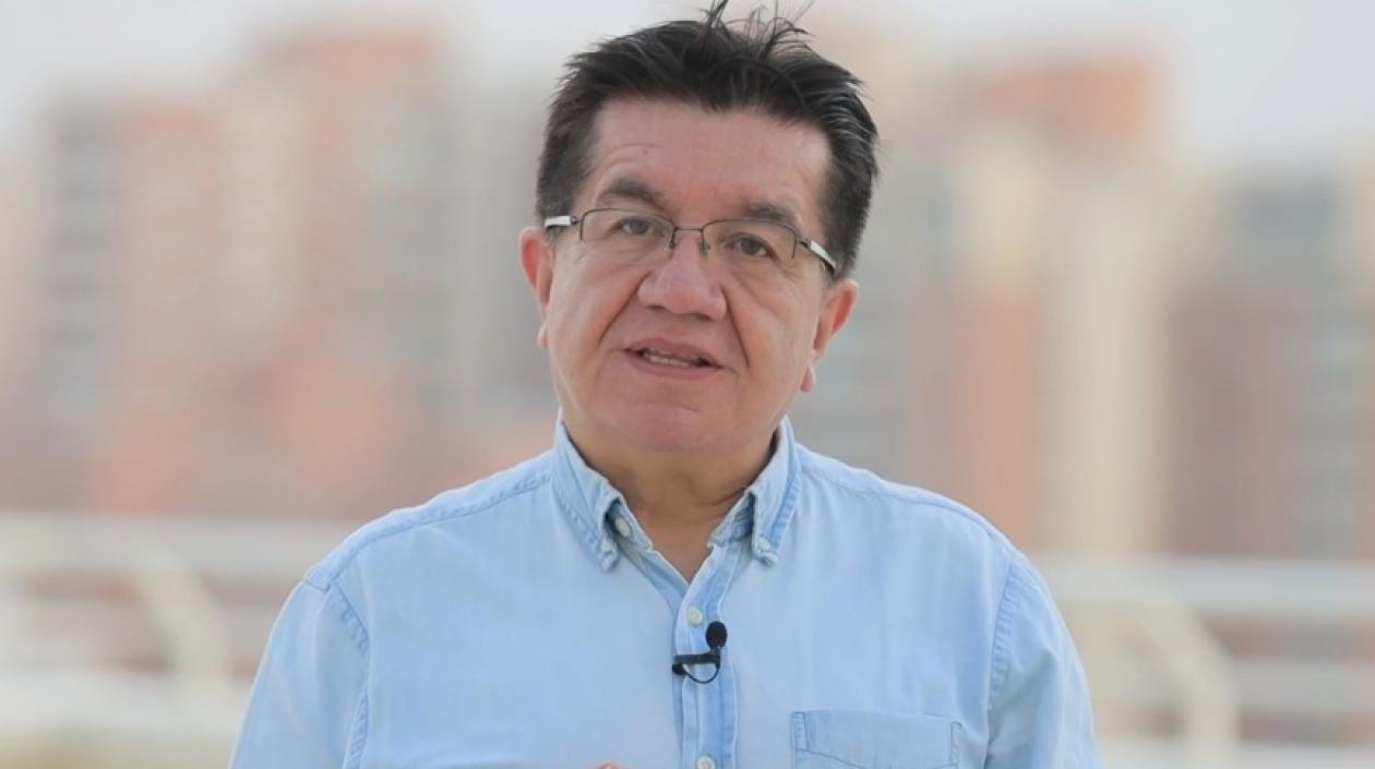 El Ministro de Salud, Fernando Ruiz Gómez.