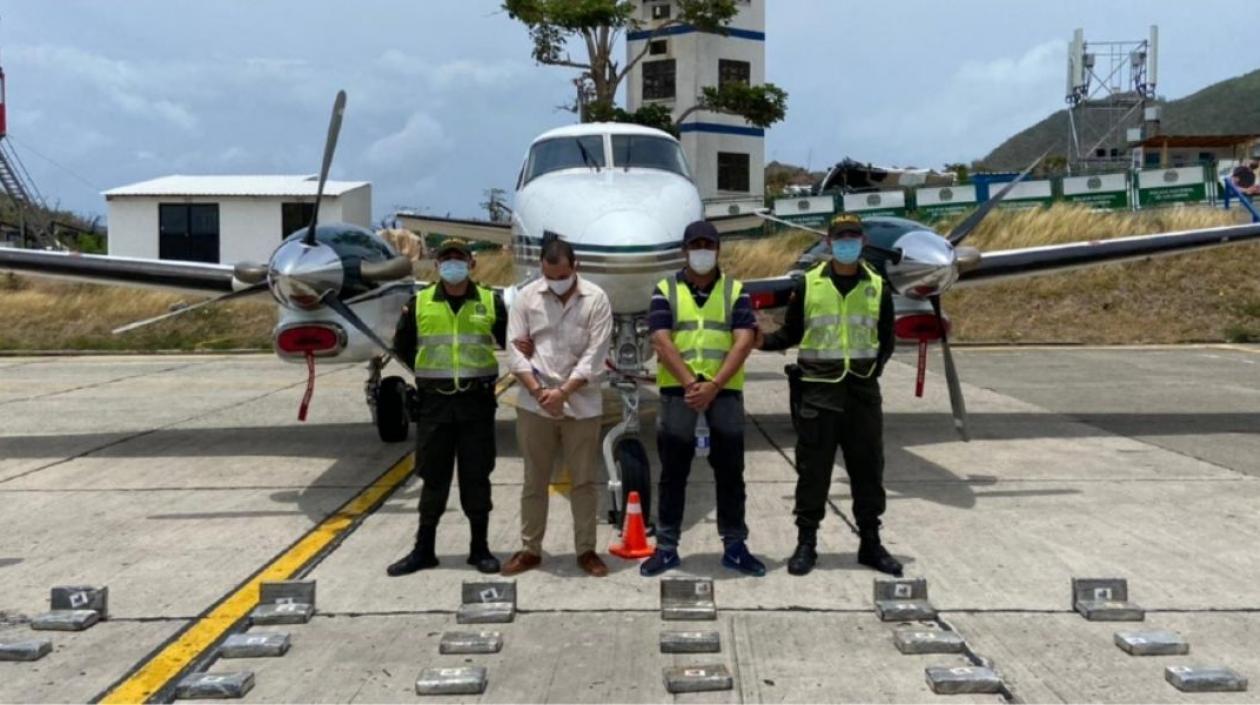 La cocaína incautada y los capturados.