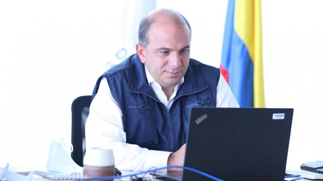 El Defensor del Pueblo, Carlos Camargo.