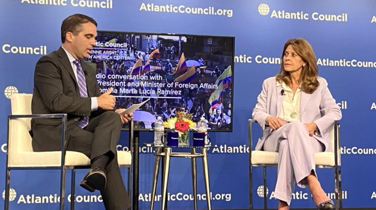 La Vicepresidenta y Canciller, Marta Lucía Ramírez, en diálogo con el Centro Adrienne Arsht para América Latina.