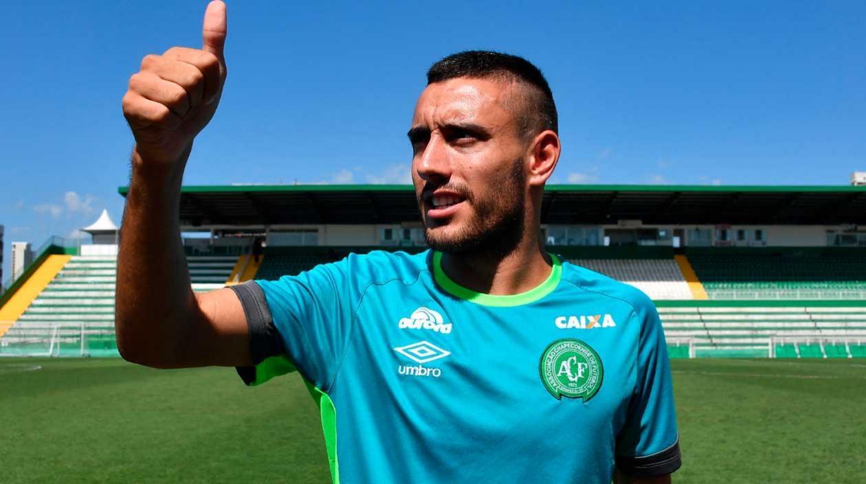 Alan Ruschel, defensa brasileño. 