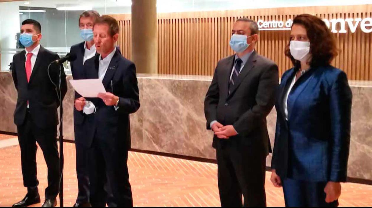 El Consejero para la estabilización, Emilio Archila, al final de la sesión de hoy.