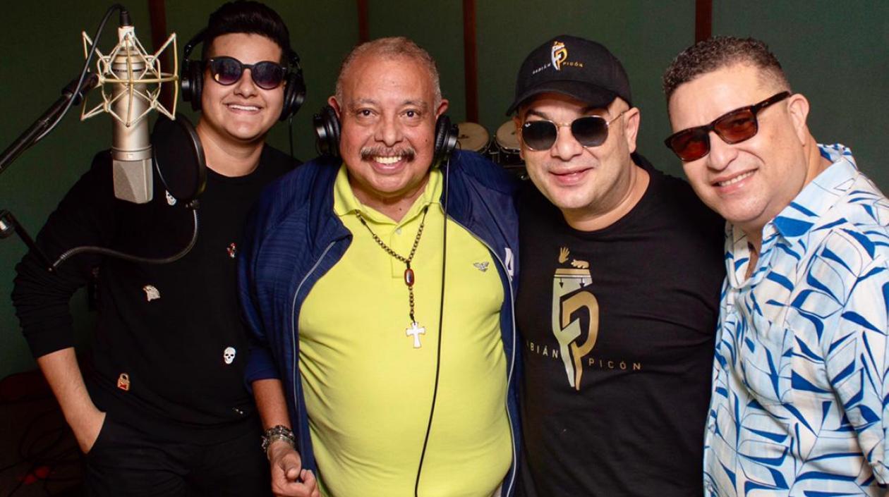 'Juventino Ojito y su Son Mocaná' con el maestro Juan Piña.