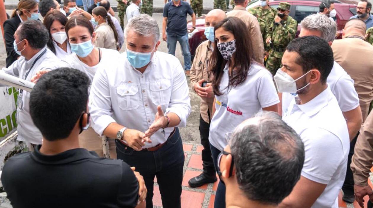 El Presidente Iván Duque dialogando con los caleños.