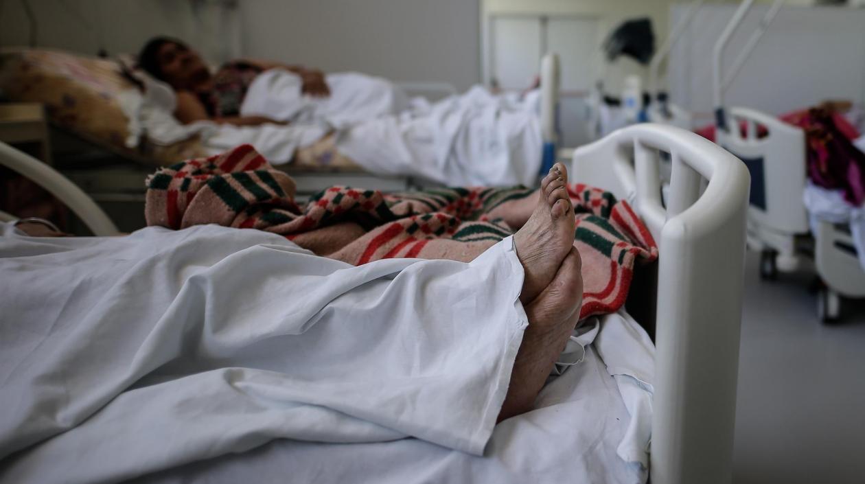 Pacientes con Covid-19 en un hospital de Buenos Aires. 