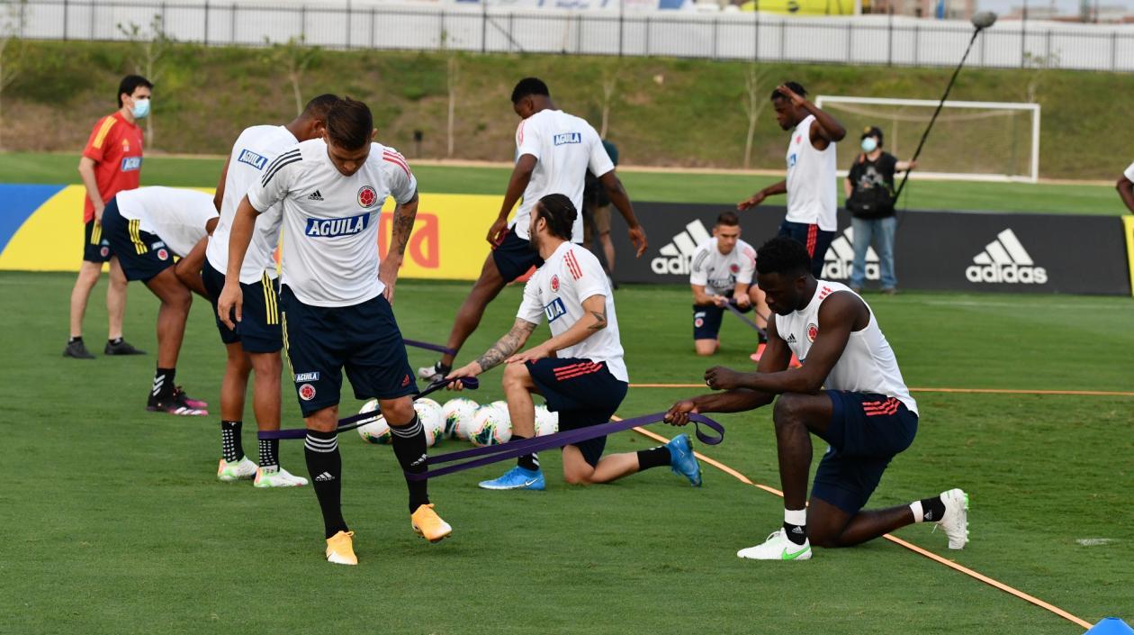 Jugadores de la Selección Colombia durante el entrenamiento. 