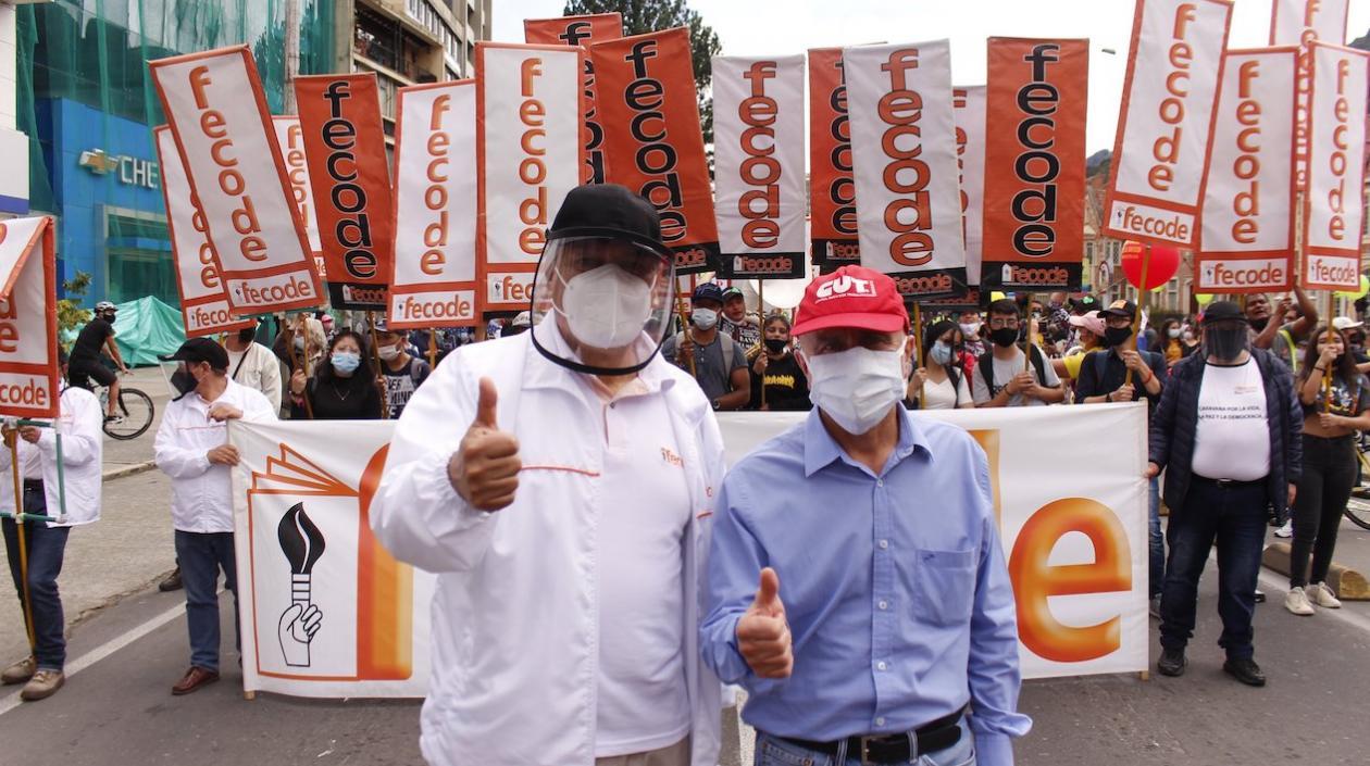 El presidente de Fecode, William Velandia, y el presidente de la CUT, Francisco Maltés.