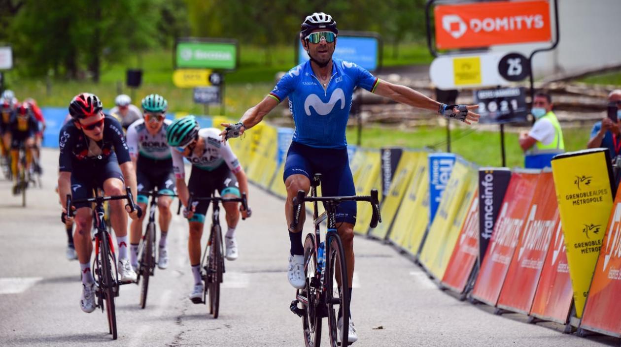 Alejandro Valverde celebra el triunfo. 