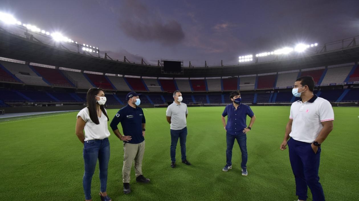 Inspección de la nueva iluminación.