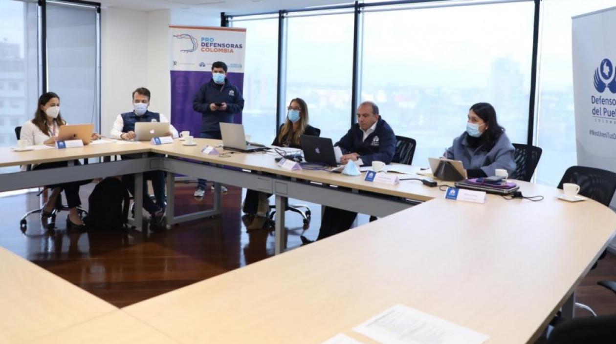 Defensor del Pueblo, Carlos Camargo, entregó este lunes un informe sobre desaparecidos durante protestas.