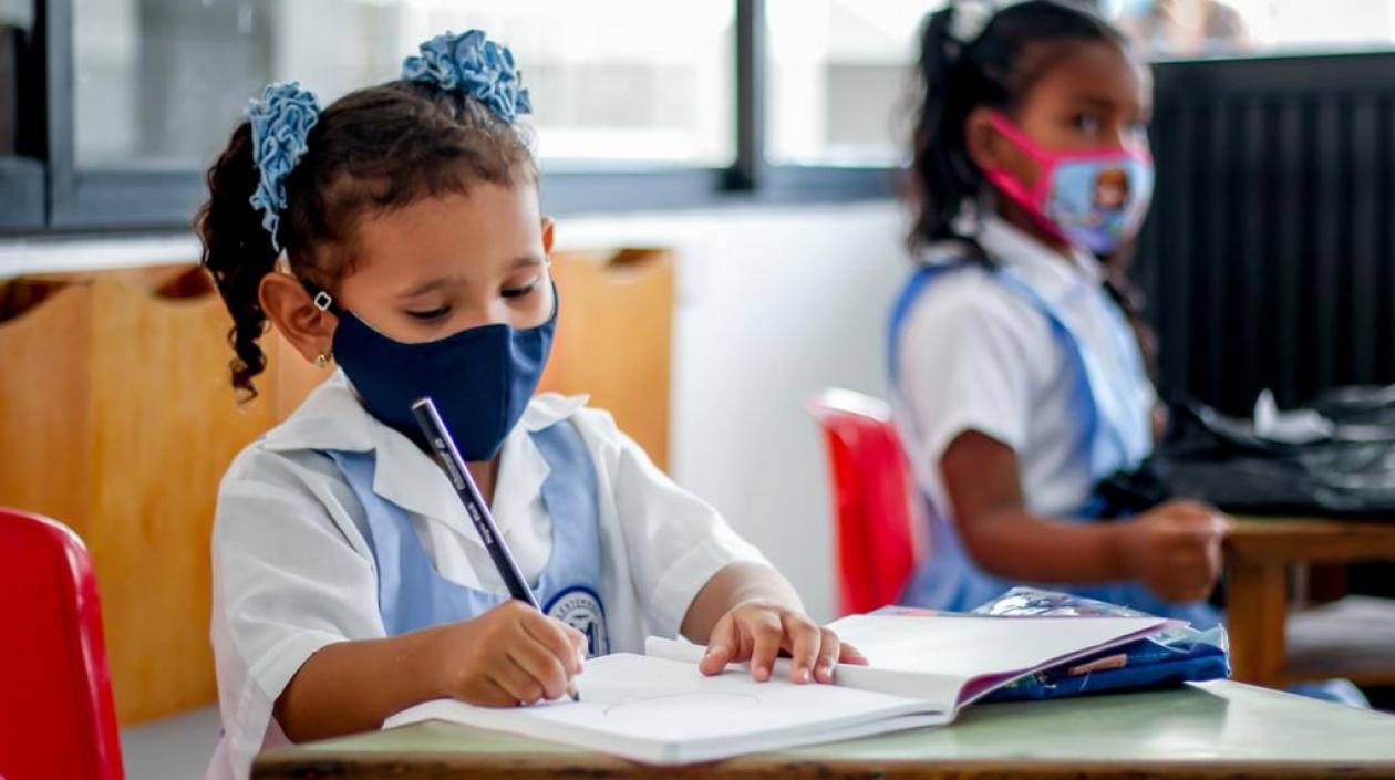 El alcalde Jaime Pumarejo ha proyectado este programa a 12 años, buscando consolidar a Barranquilla como una ciudad líder en bilingüismo.