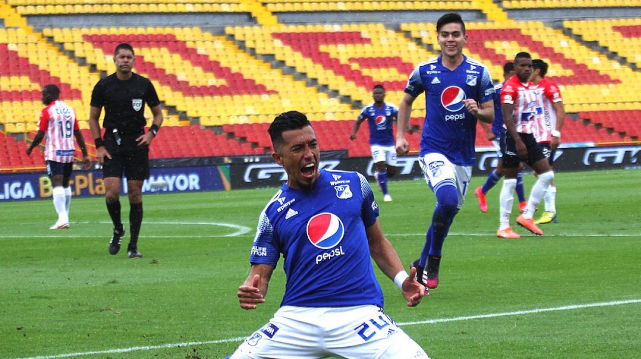 El goleador Fernando Uribe celebrando ante Junior en ¡El Campín'.