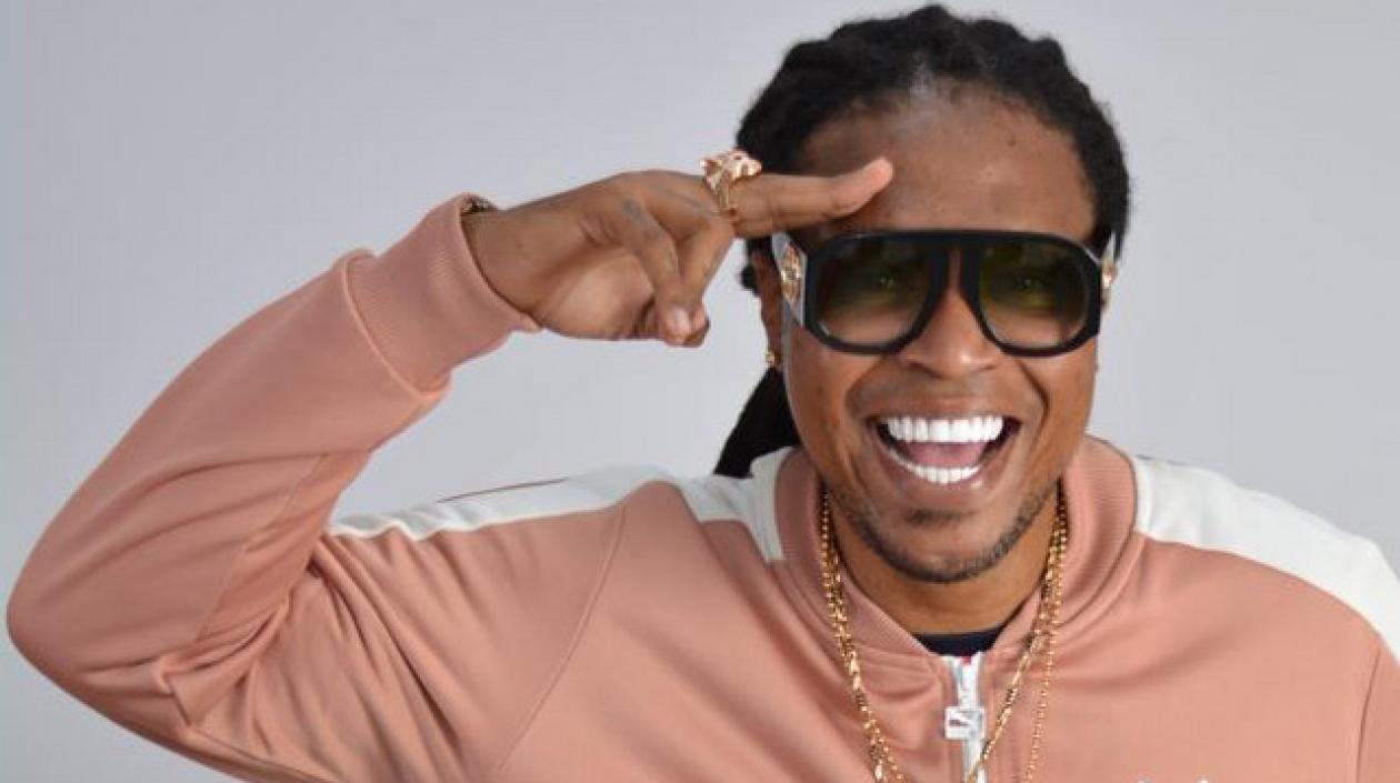 El cantante de salsa choke, Junior Jein.