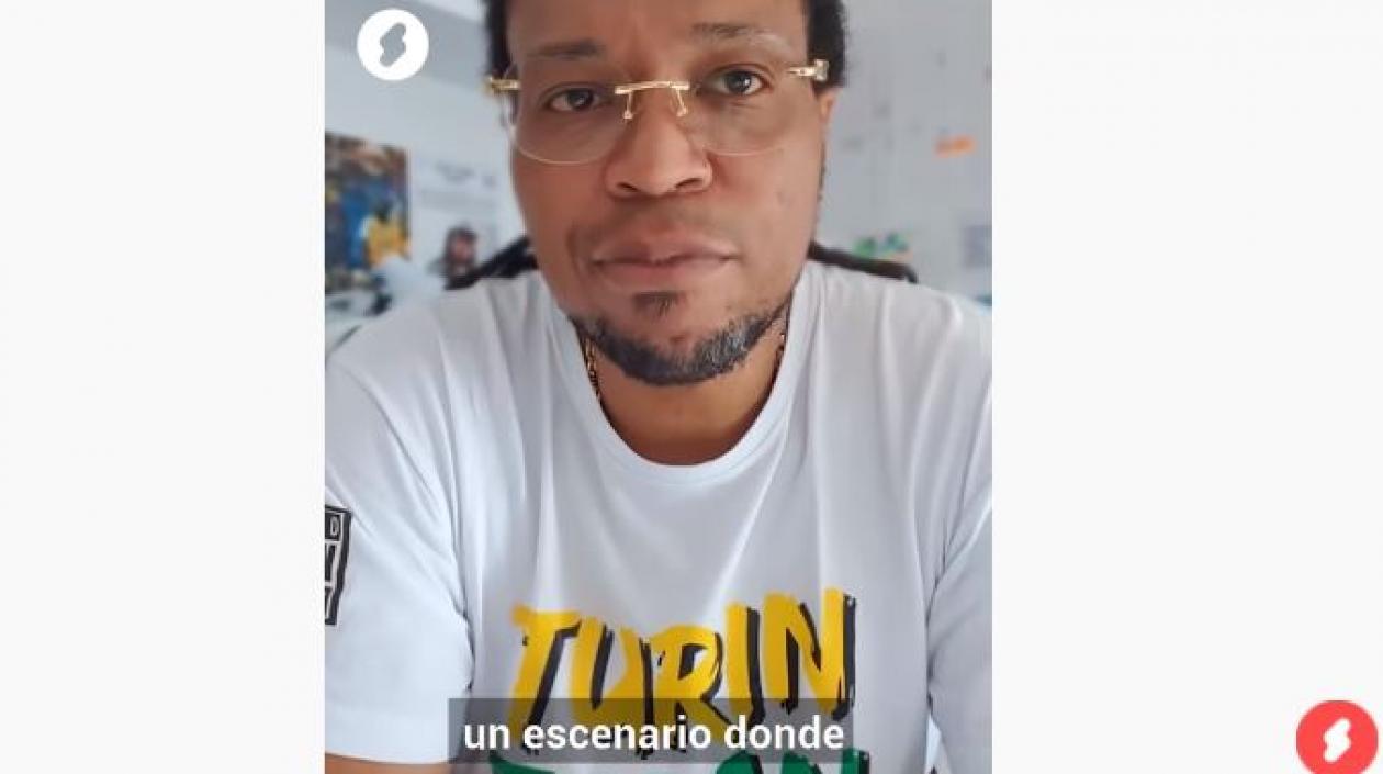  El cantante de salsa choke, Junior Jein.