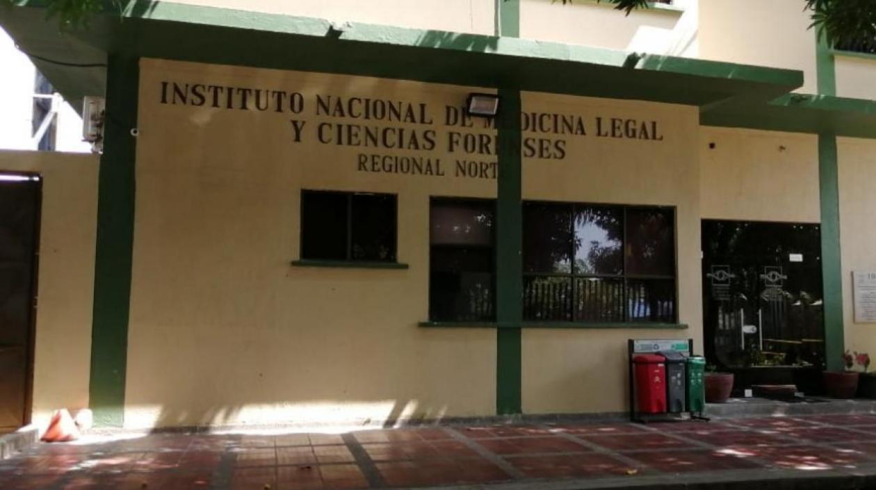 El cuerpo del joven fue llevado a Medicina Legal. 