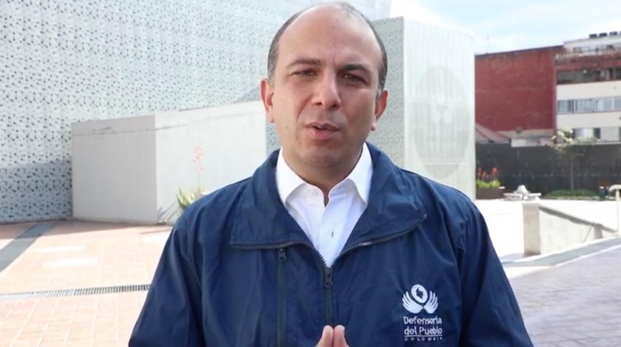 Carlos Camargo, Defensor del Pueblo.