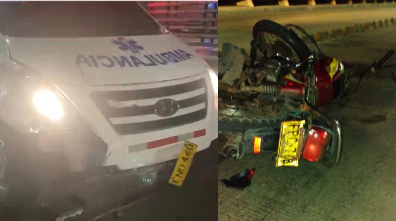 Ambulancia y moto involucrados en el accidente. 