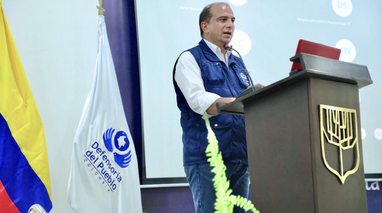 Carlos Camargo, Defensor del Pueblo.