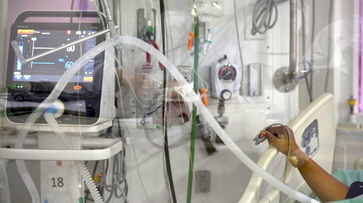 Siguen con ocupación alta de UCI algunas regiones de Colombia.