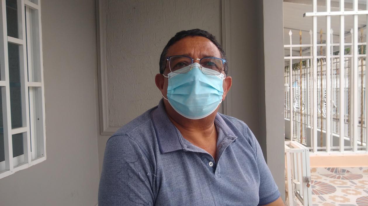 Rafael Romero, tío de Angélica.