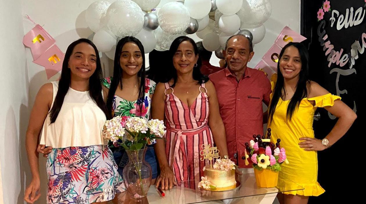 Menfy, Mayerlin, Elsy, Carlos y Marlyn.