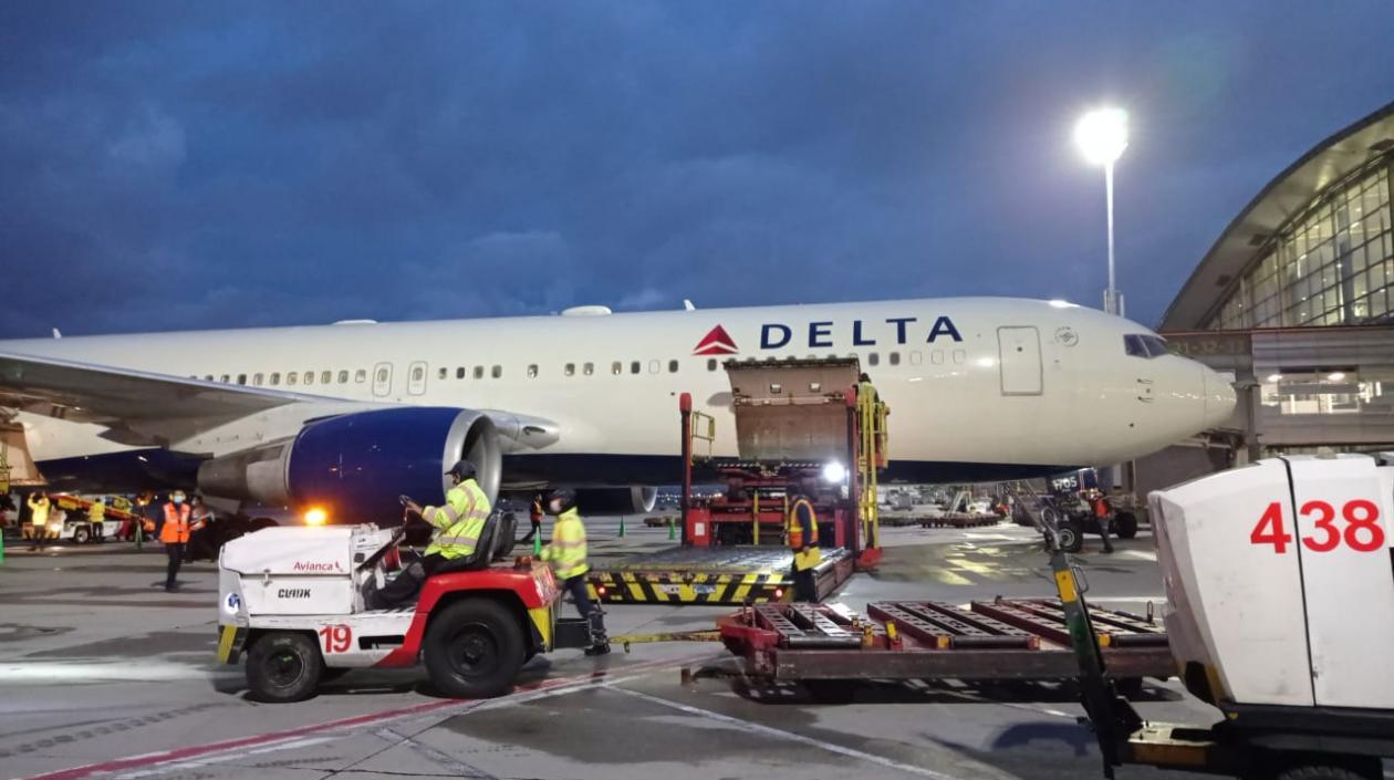 Llegada de vacunas de Janssen a Colombia.